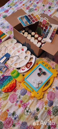 Краски и пластилин сроч.но