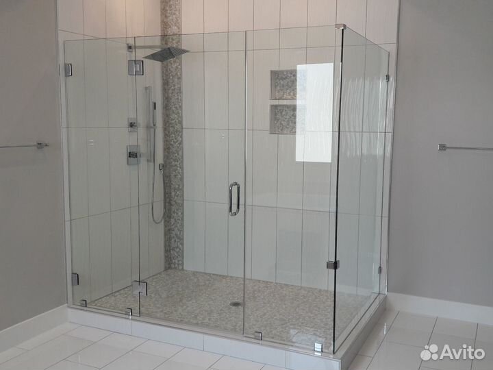 Стеклянная душевая под заказ