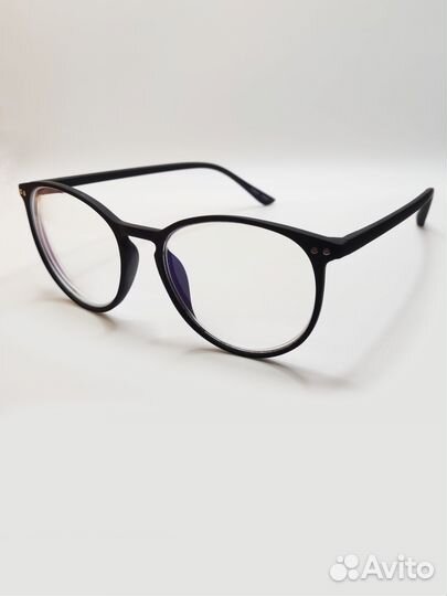 Очки с диоптриями минус плюс