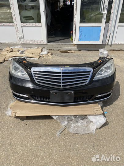 Ноускат пердняя часть Mercedes w221 черный