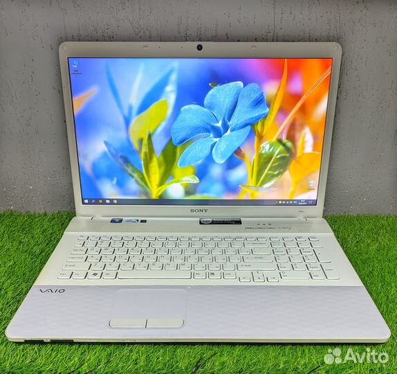 Ноутбук Sony 17