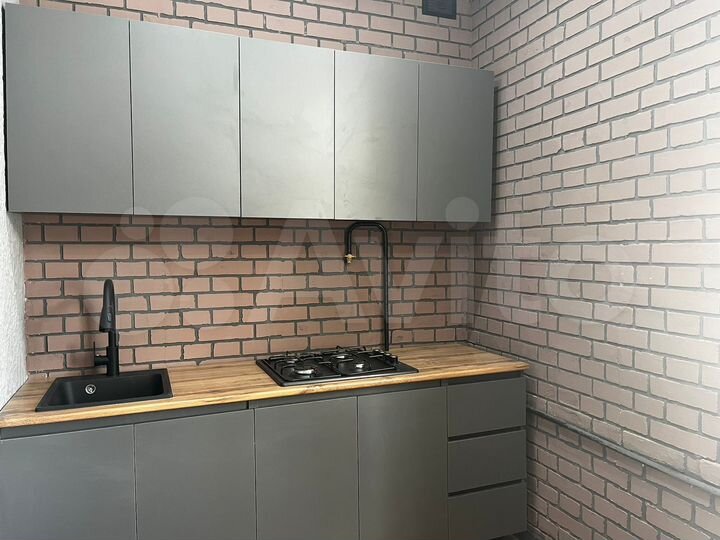 2-к. квартира, 56 м², 4/4 эт.