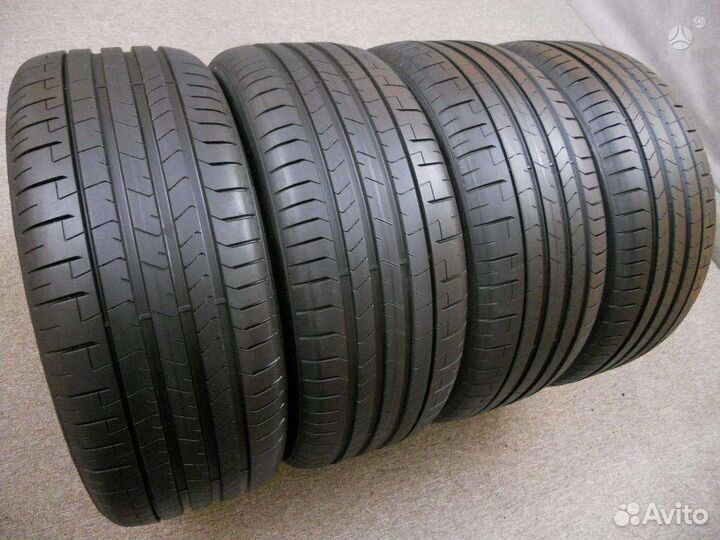 Pirelli P Zero PZ4 245/45 R20