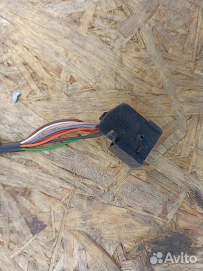 Зеркало правое BMW E38