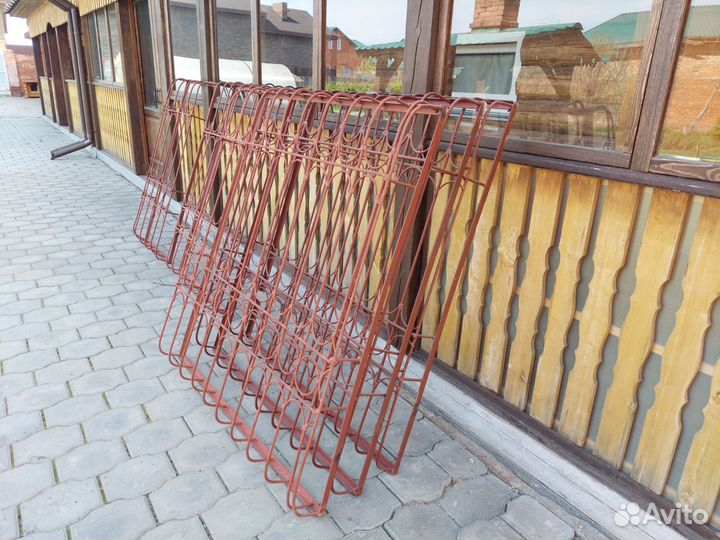 Металлические решетки на окна бу