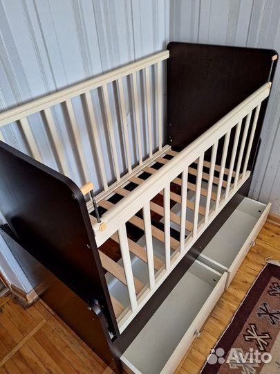 Детская кроватка