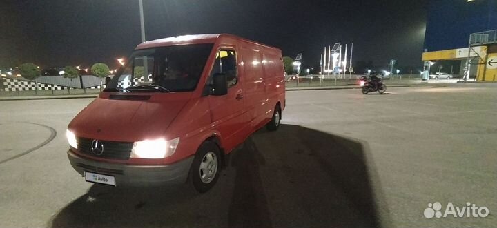 Mercedes-Benz Sprinter цельнометаллический, 1999