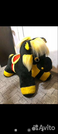 Продам лошадь