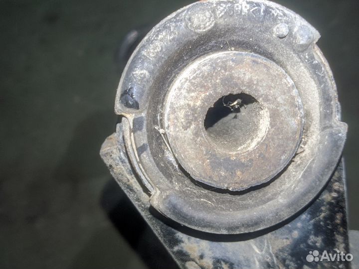 Рычаг подвески передний Land Rover Discovery 3