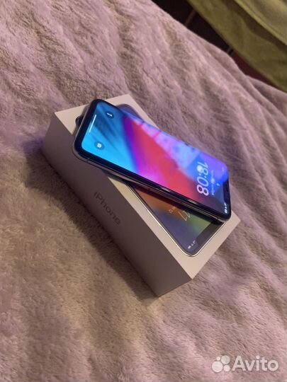 iPhone X, 64 ГБ