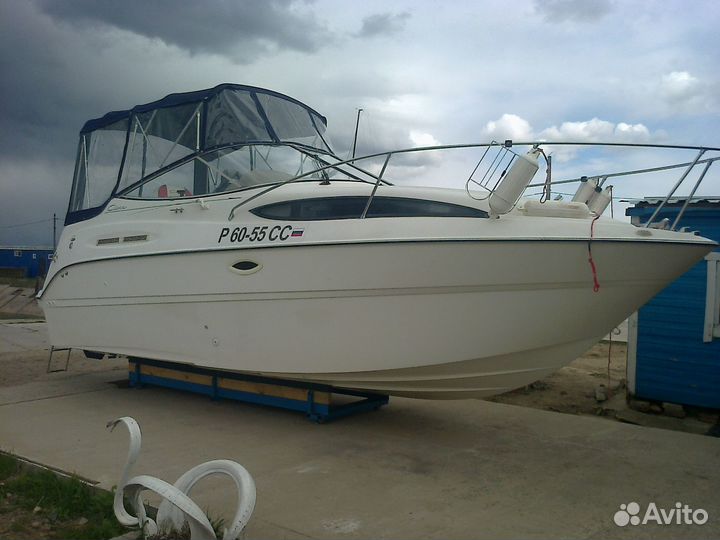 Круизный лайнер Bayliner 245 Cruiser Ciera+гараж