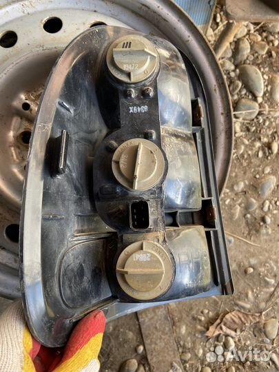 Фонарь додж караван