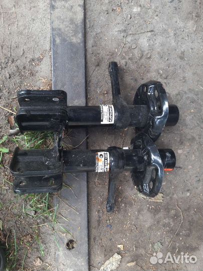 Корпуса стоек Ваз2170