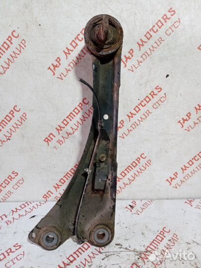 Крепление рычага подвески заднее левое Toyota