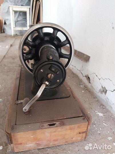 Швейная машинка ручная СССР