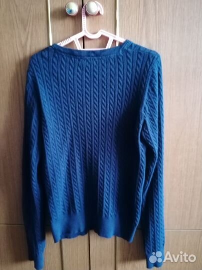 Школьная кофточка и пиджаки для девочек