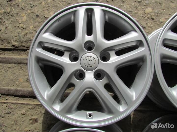 Диски Toyota R16 Литые 5x114.3 J7 CH