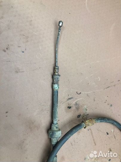 Трос ручника Mitsubishi Lancer седан 4G18 2005