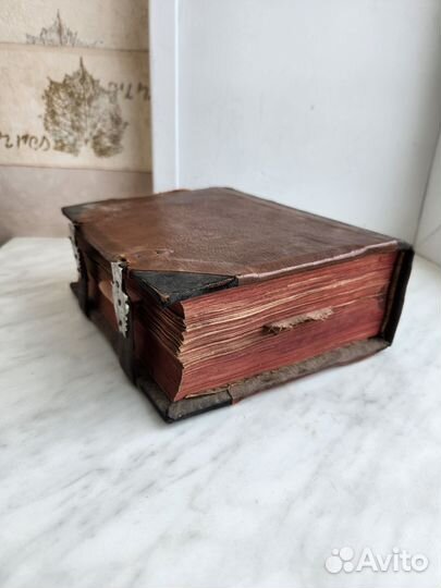 Старинная книга псалтырь множество водяных знаков