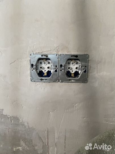 Молодой специалист. Услуга электрика выезд на дом