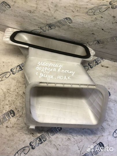 Воздухозаборник Toyota noah