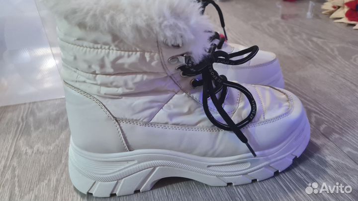 Дутики женские зима