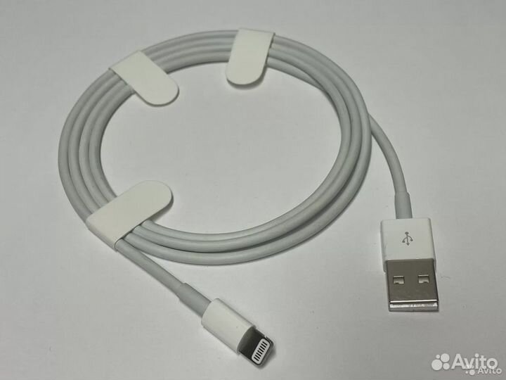 Apple AirPods 2nd Gen with Wireless Charging Case