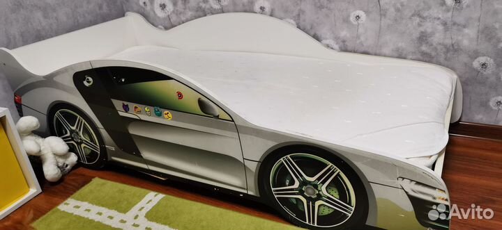 Детская кровать машина с матрасом