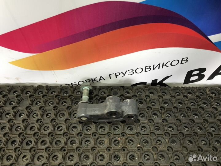 Опора переднего амортизатора правая