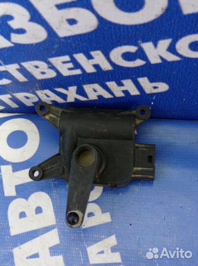 Моторчик заслонок отопителя Volkswagen Touareg