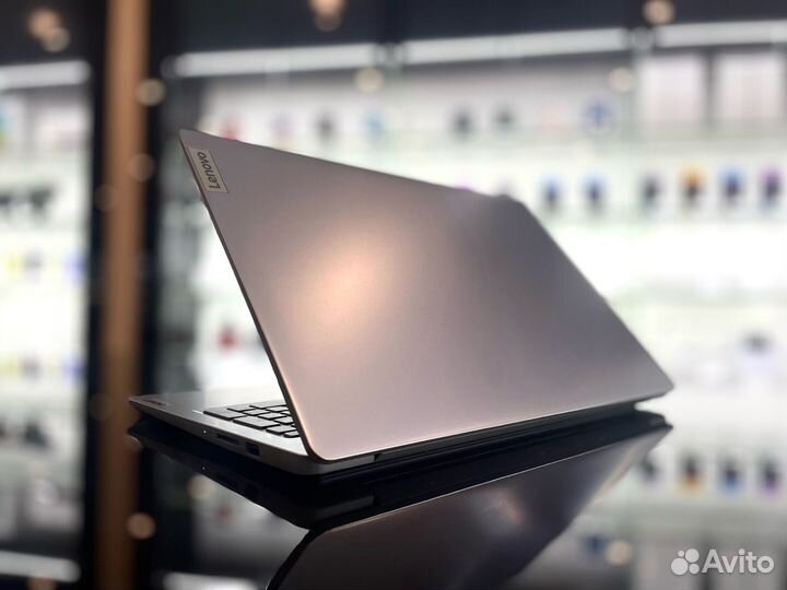 Мощь Ноутбук Lenovo IdeaPad Ryzen 5 7520U/15,6/SSD