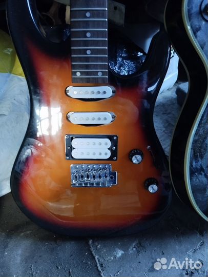 Электрогитара