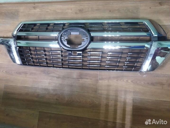 Решетка радиатора Land cruiser 200 Executive loung