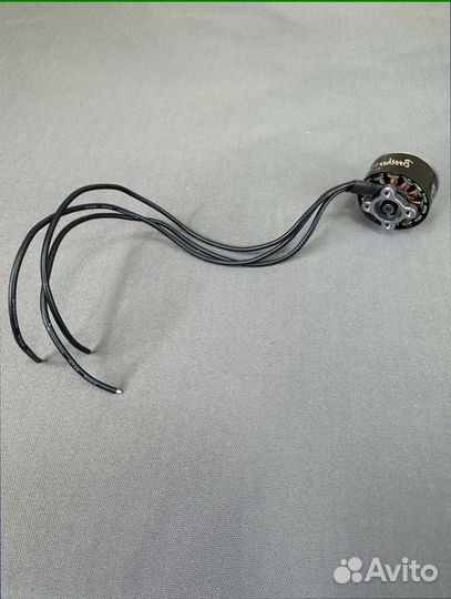 Мотор E-max 2807 1300 kv