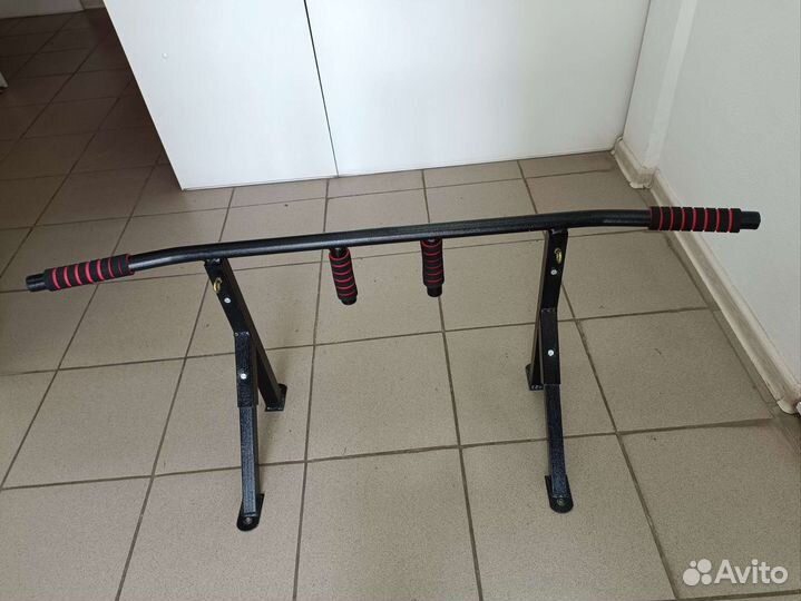 Турник настенный 