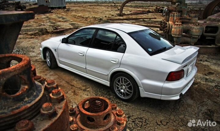 Накладки на колесные арки Mitsubishi Galant 8