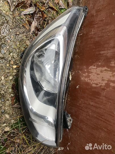 Фары на hyundai solaris 1 бу