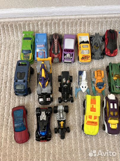 Hot wheels машинки