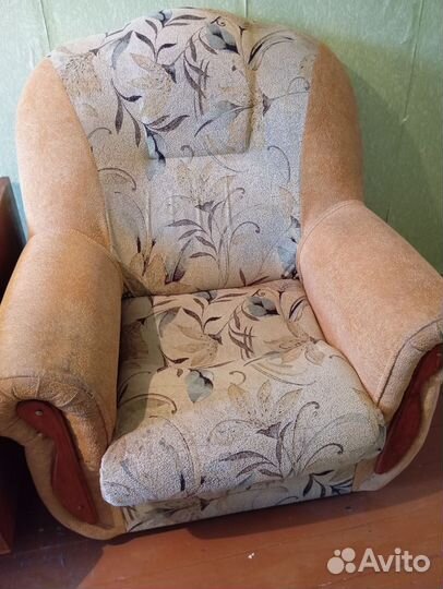 Диван и 2 кресла