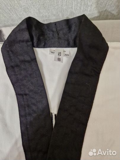 Форма на тхеквандо с защитой