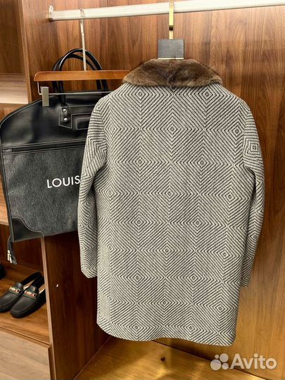 Пальто Louis Vuitton в наличии