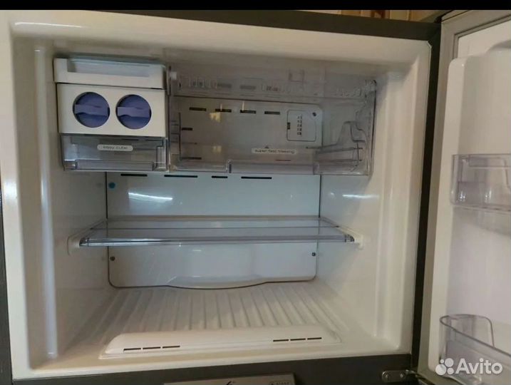 Продам холодильник Whirlpool