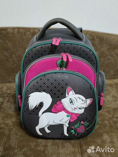 Школьный рюкзак hummingbird