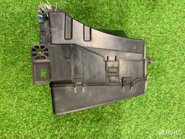 Блок предохранителей Toyota Corolla Fielder