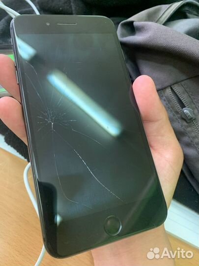 iPhone 8 plus 256gb разбито стекло
