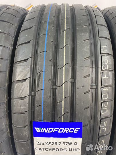 Windforce Catchfors UHP 235/45 R17 98W