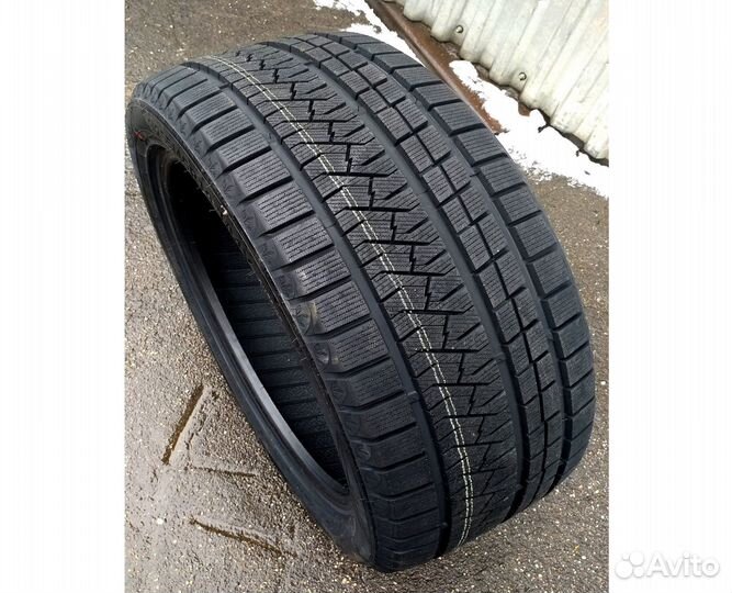 Triangle Trin PL02 245/45 R19 и 275/40 R19 105V