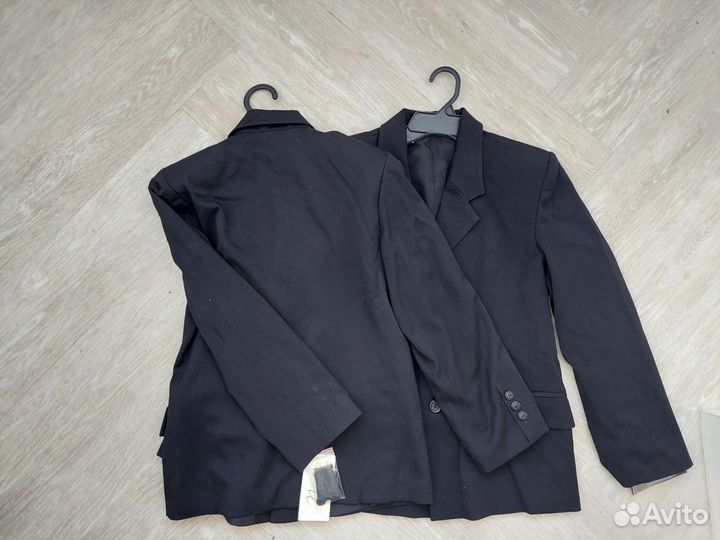Школьные пиджаки для мальчика р.32,38, 40 Новые