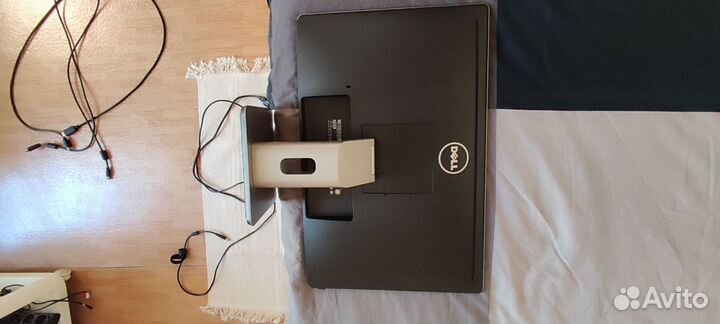 Монитор Dell UZ2215H. Бу