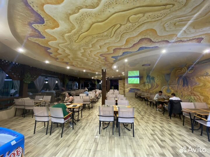 Повар холодного цеха в кафе